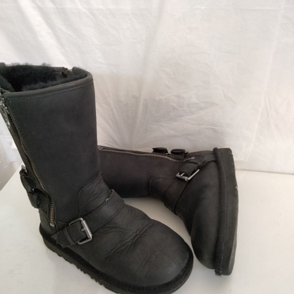 UGG Kids Kaila Boot size 13 Black Leather Shearling Lined - Picture 7 of 16